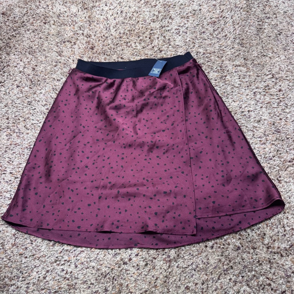 Abercrombie Fitch Burgundy Black Dot Satin Midi‎ Skirt Wrap Style NEW Small